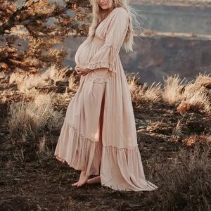 Maternity Deep V-neck Buttons Long Sleeve Ruffled Photoshoot Dress